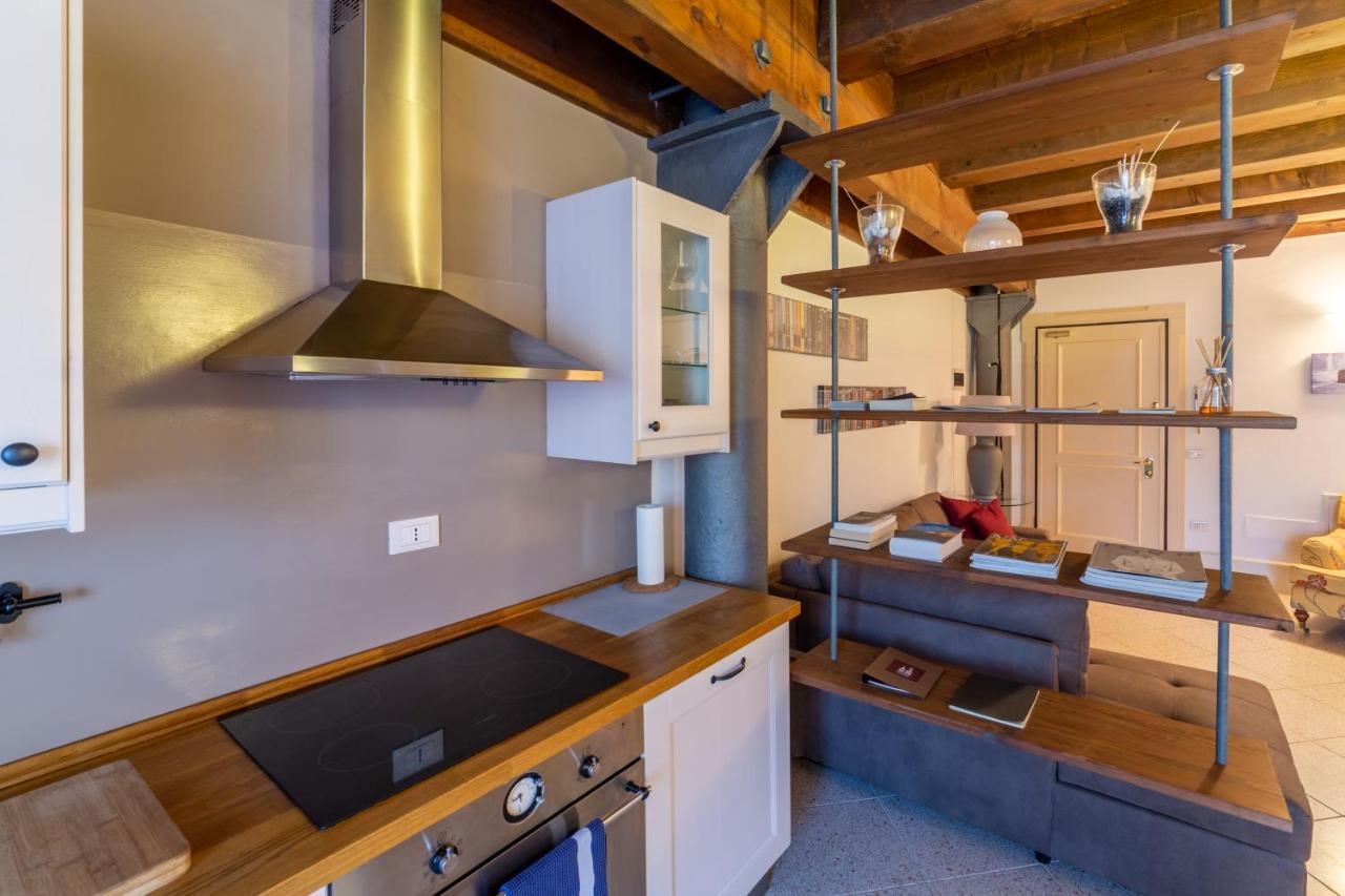 Apartment Youatmolino Canal View Venedig
